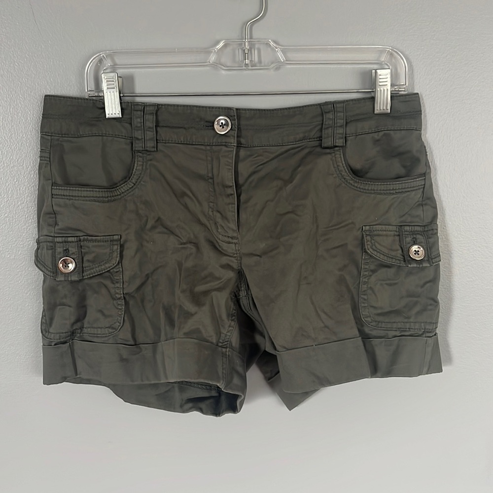 White House Black Market Green Shorts size 8
